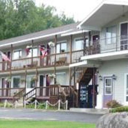 Legacy Inn & Suites Of Lake George Buitenkant foto