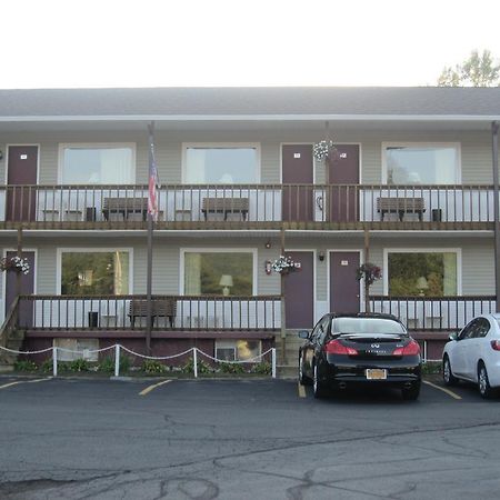 Legacy Inn & Suites Of Lake George Buitenkant foto