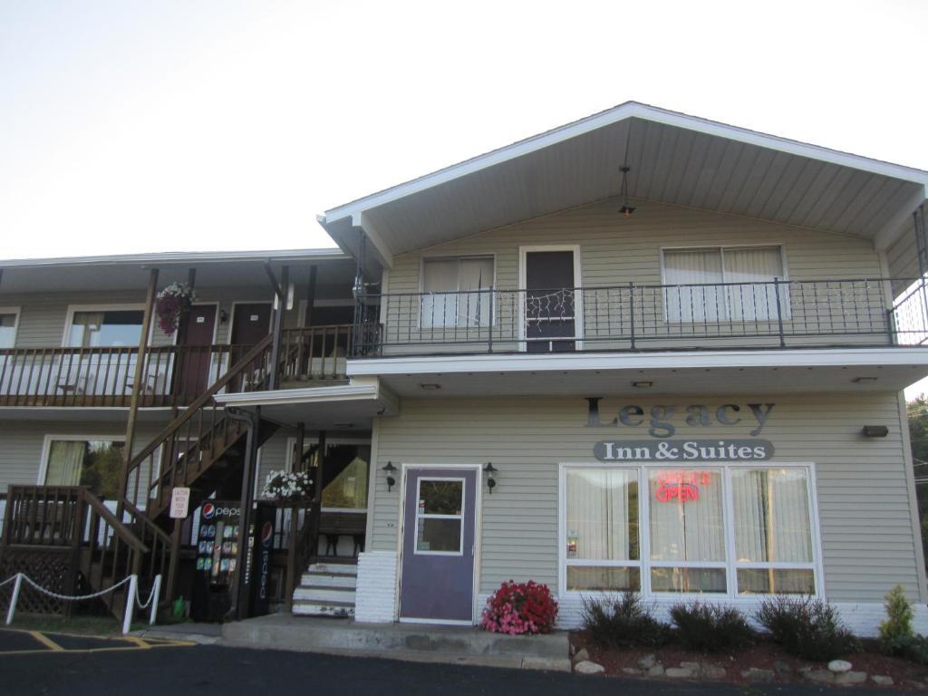 Legacy Inn & Suites Of Lake George Buitenkant foto