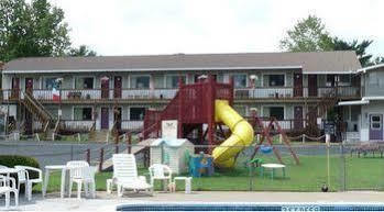 Legacy Inn & Suites Of Lake George Buitenkant foto